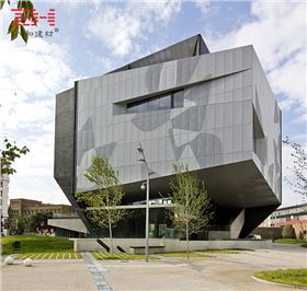 西班牙薩拉戈薩展廳 (1).jpg