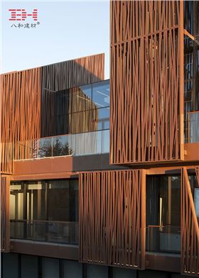 土耳其Selcuk Ecza總部 (1).jpg