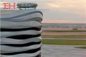 加拿大埃德蒙頓國(guó)際機(jī)場(chǎng)綜合辦公樓 加拿大埃德蒙頓國(guó)際機(jī)場(chǎng)綜合辦公樓