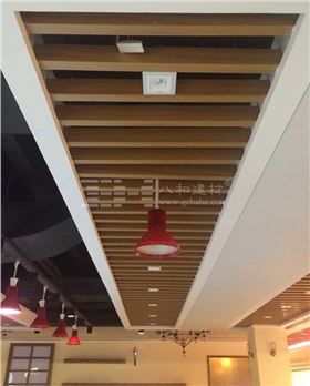 【黃埔時(shí)代美食城】仿木紋鋁方通吊頂裝飾完畢-八和建材 【黃埔時(shí)代美食城】仿木紋鋁方通吊頂裝飾完畢-八和建材