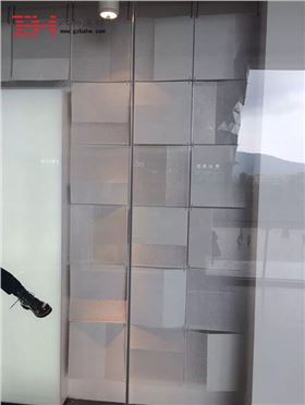 【簡單之美】櫥窗白色沖孔鋁單板裝飾效果-八和建材 【簡單之美】櫥窗白色沖孔鋁單板裝飾效果-八和建材