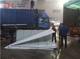 【發貨動態】贛州奧迪汽車展廳外墻沖孔鋁單板4 【發貨動態】贛州奧迪汽車展廳外墻沖孔鋁單板4