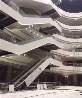 廣州合生廣場室內鋁單板裝飾接近尾聲 廣州合生廣場室內鋁單板裝飾接近尾聲