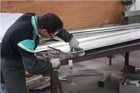 弧形鋁方通 八和建材可以做得很完美4 弧形鋁方通 八和建材可以做得很完美4