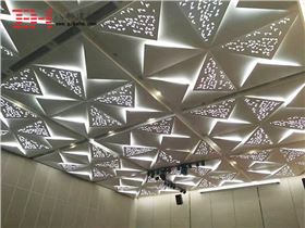 前海金融中心三角造型沖孔鋁單板4 前海金融中心三角造型沖孔鋁單板4