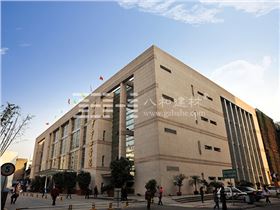 綿陽中心醫院 - 造型鋁單板所拼成的環 綿陽中心醫院 - 造型鋁單板所拼成的環