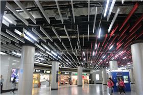 地鐵1號線鋁方通吊頂 地鐵1號線鋁方通吊頂