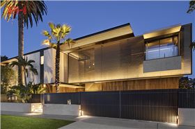 鋁方通的使用方案推介1  院子柵欄.jpg 鋁方通的使用方案推介1  院子柵欄.jpg