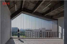 案例欣賞：鋁合金格柵、鋁方通裝飾安徽大學藝術與傳媒學院美術樓07.jpg