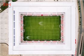 匈牙利的米什科爾茨城鎮(zhèn)新足球場(chǎng)-幕墻鋁單板-003.jpg 匈牙利的米什科爾茨城鎮(zhèn)新足球場(chǎng)-幕墻鋁單板-003.jpg