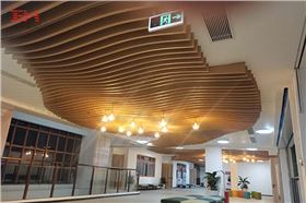 小學鋁方通天花