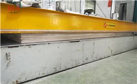 壓蜂窩.jpg 壓蜂窩.jpg