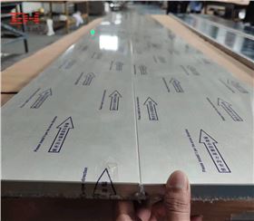 鋁蜂窩板.jpg 鋁蜂窩板.jpg