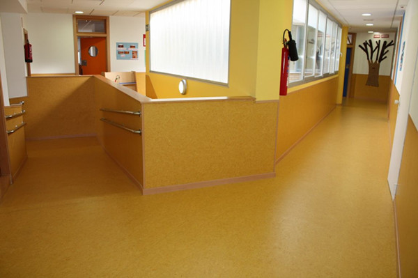 ���峬��ĥ����ƽ��ƺ��