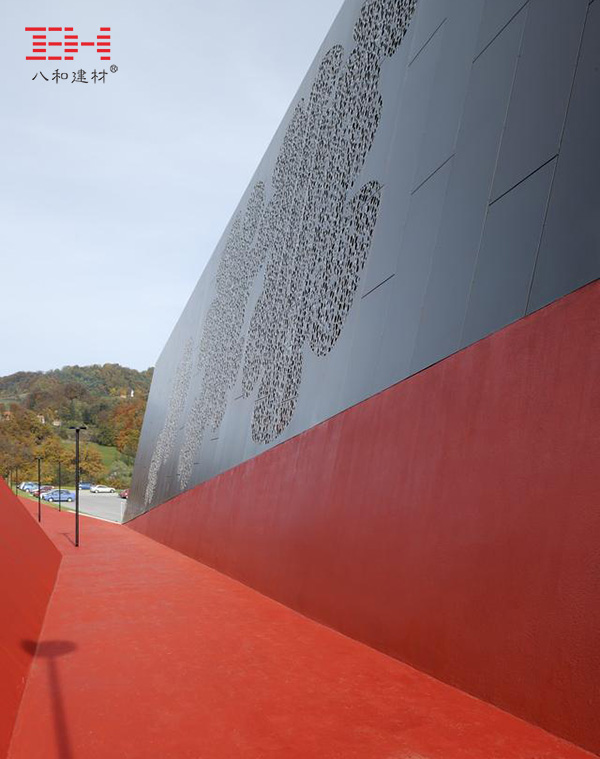 斯洛文尼亞Pod?etrtek體育館 (2).jpg