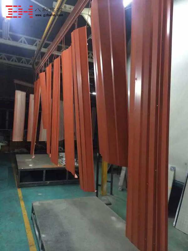 【藝術(shù)墻】廣州項目藝術(shù)墻面異型鋁單板即將展示