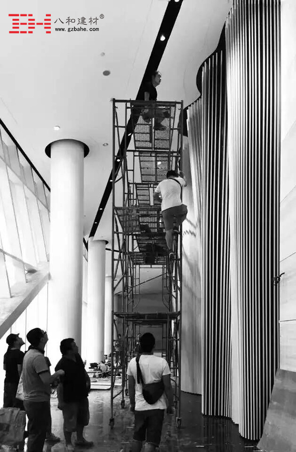 【歡迎品鑒】廣州藝術背景墻異型鋁單板安裝完工-八和建材