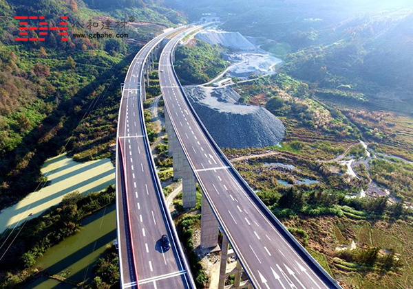 京臺高速福建建甌加油站防風條扣板2 京臺高速福建建甌加油站防風條扣板2