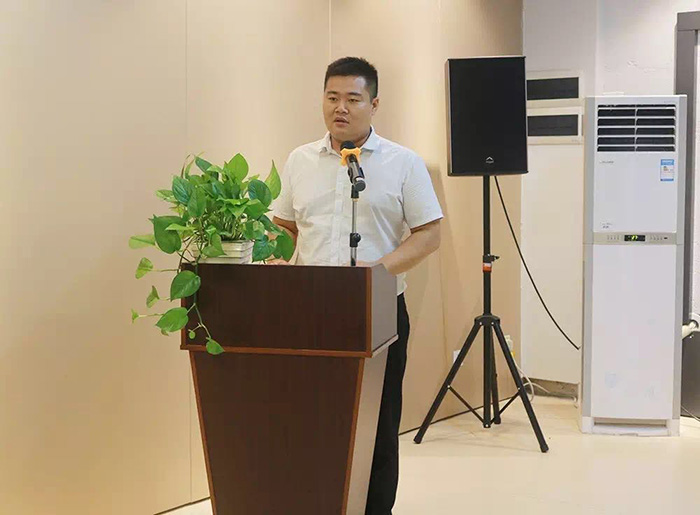 八和建材最可愛的人-黃為(銷售經理)2 八和建材最可愛的人-黃為(銷售經理)2