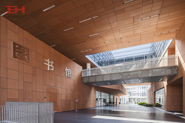 造型鋁單板、格柵、金屬拉伸板-南方科技大學讀書館02.jpg 造型鋁單板、格柵、金屬拉伸板-南方科技大學讀書館02.jpg