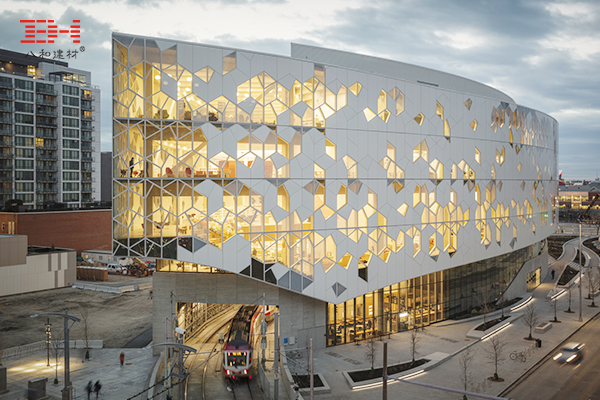 造型鋁單板裝飾卡爾加里中央圖書館建筑外墻009.jpg