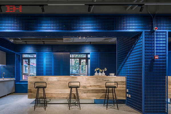 案例欣賞：鋁金屬網板裝飾公寓公共空間