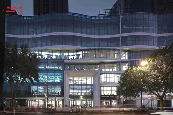 案例欣賞：木紋轉印鋁型材裝飾唐山愛琴海購物公園天花