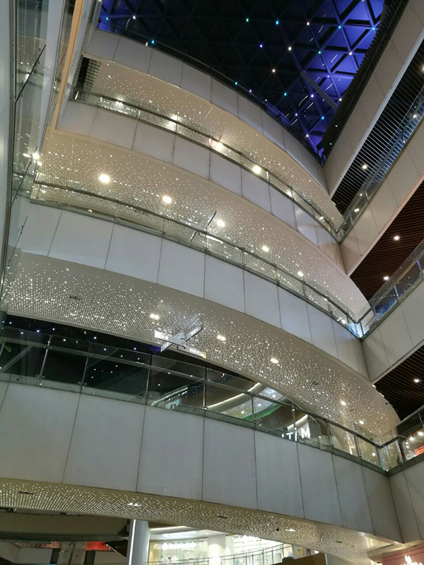 不規則沖孔鋁單板天花