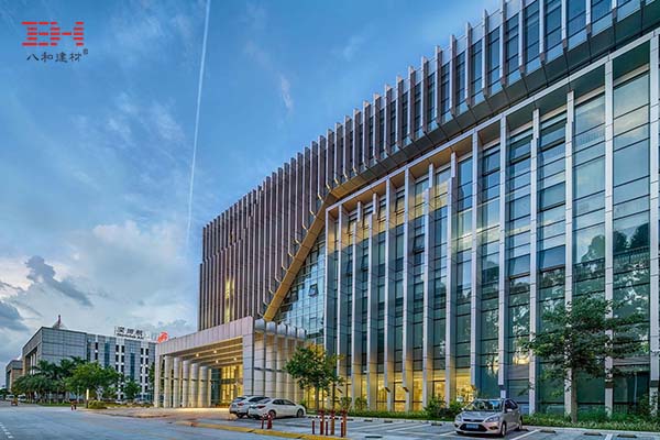 廣州白云國際機場綜合信息大樓