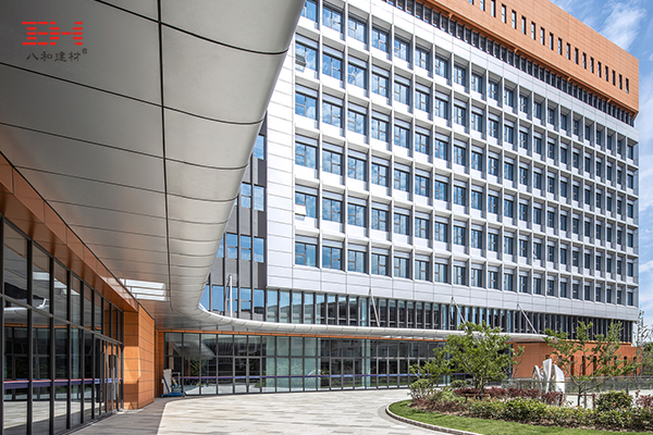 案例欣賞：幕墻鋁單板裝飾的上海現代交通工程中心外立面