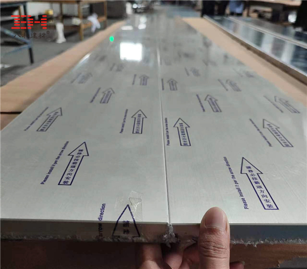 鋁蜂窩板.jpg 鋁蜂窩板.jpg