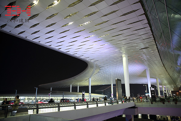 五一小長(zhǎng)假已過(guò) 八和建材鋁單板廠家繼續(xù)為大家服務(wù) 五一小長(zhǎng)假已過(guò) 八和建材鋁單板廠家繼續(xù)為大家服務(wù)