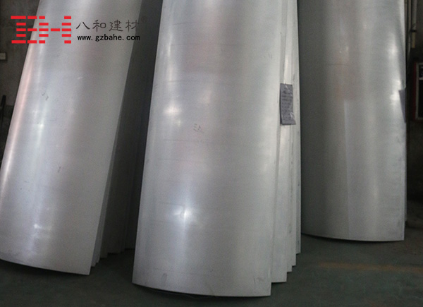 【弧形鋁單板】鈑金已加工完成準備噴涂 【弧形鋁單板】鈑金已加工完成準備噴涂