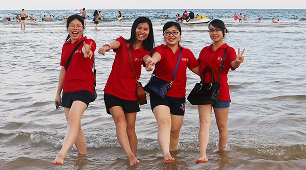 鋁單板廠家之客服網絡詢盤接待 鋁單板廠家之客服網絡詢盤接待