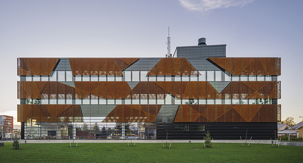 萬塔能源總部金屬幕墻協奏曲