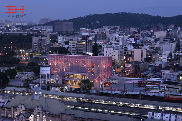案例欣賞：沖孔鋁單板點綴臺灣新竹轉運站外觀
