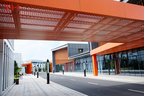 案例欣賞:鋁合金金屬建材裝飾工業設計小鎮 案例欣賞:鋁合金金屬建材裝飾工業設計小鎮